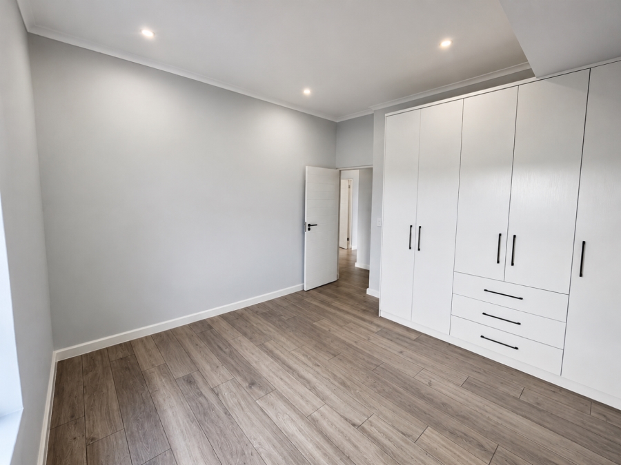 5 Bedroom Property for Sale in Sandown Western Cape